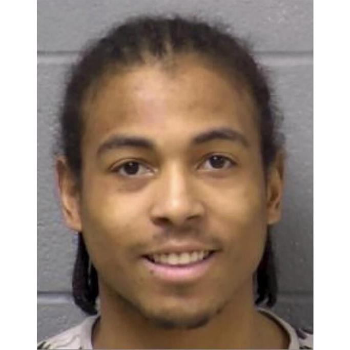 Girlfriend of Illinois shooting suspect pleads not guilty to obstruction